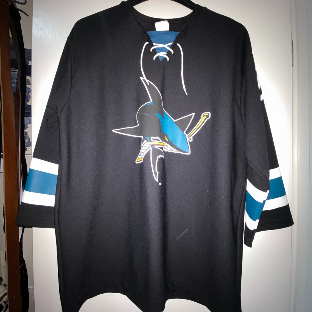 Black sharks jeresey